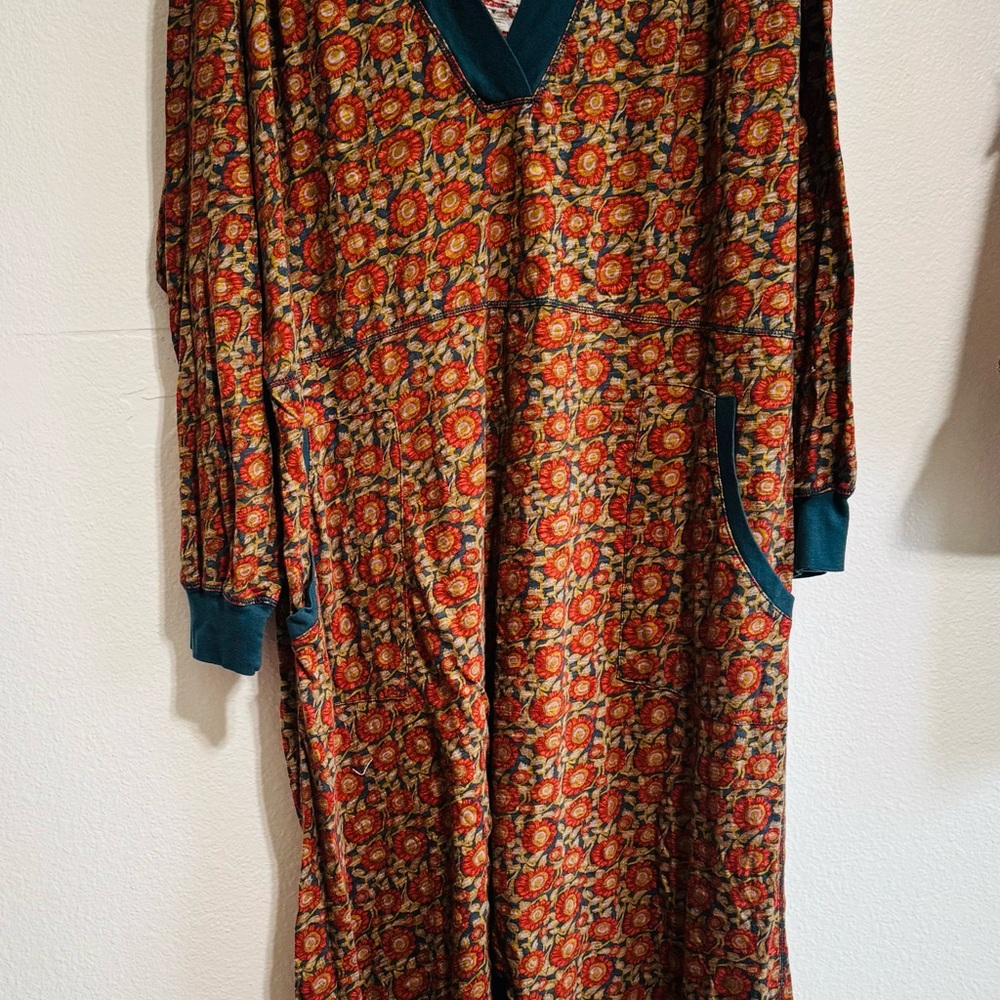 NWOT it’s perfect, just not right size and I WASHED BEFORE TRYING ON-